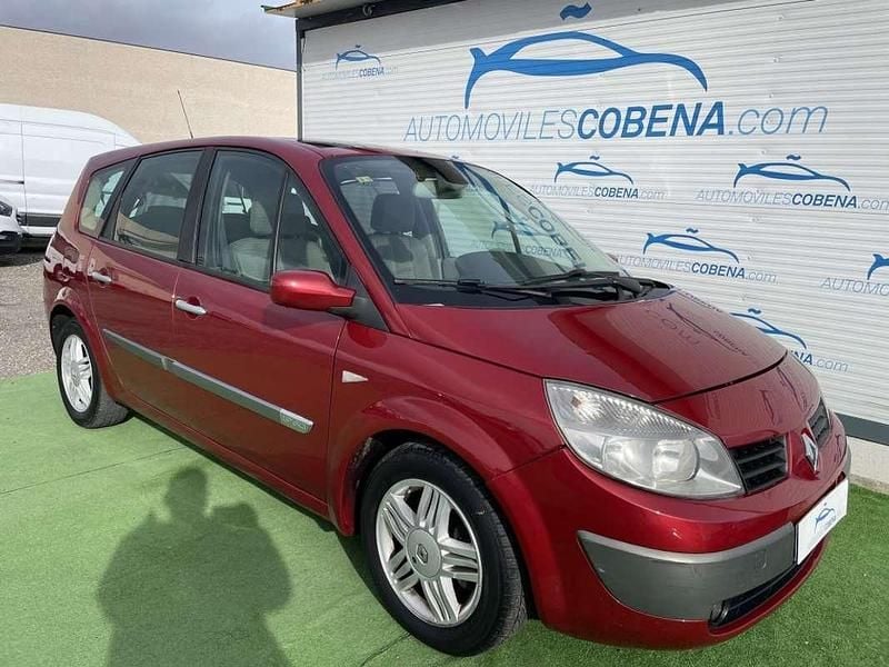 Usado Renault Grand Scénic II Dynamique 120 CV (88 kW) 2004 Rojo Monovolumen