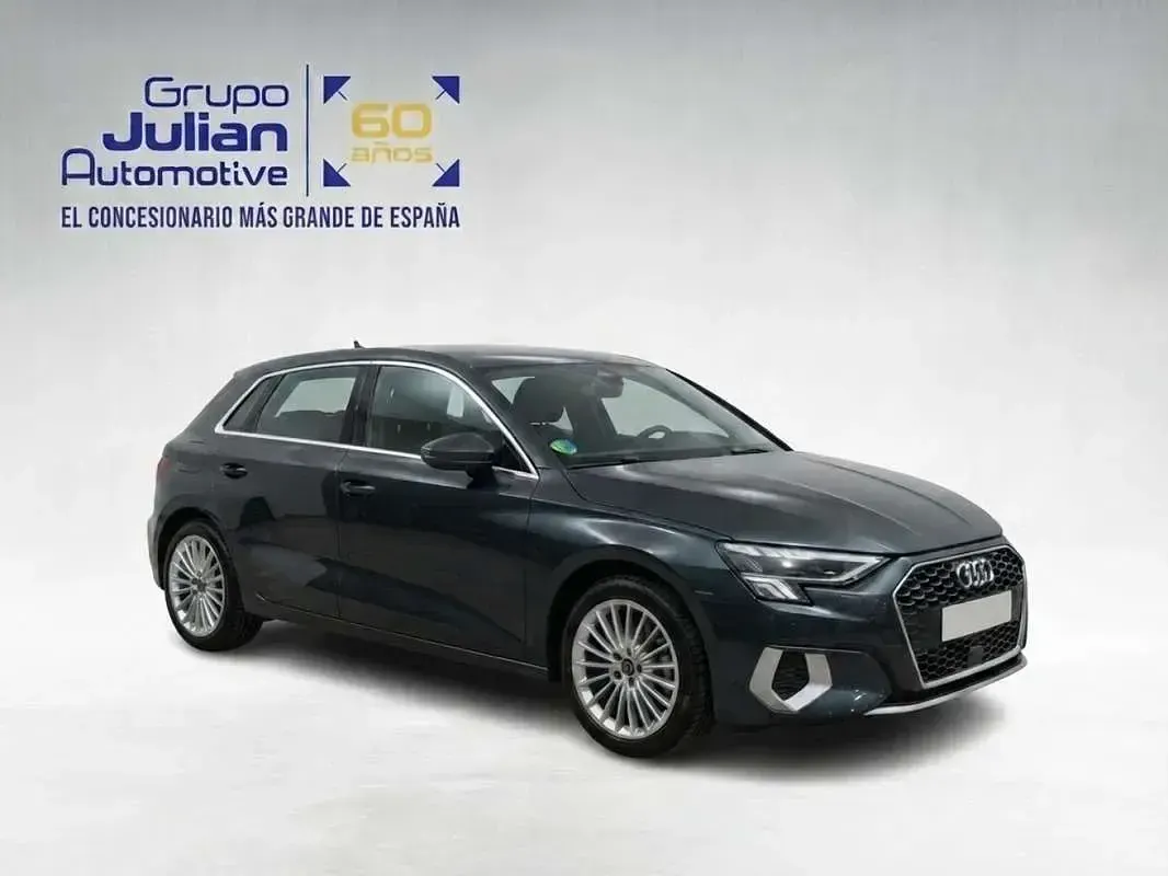 Usado Audi A3 Sportback Advanced 150 CV (110 kW) 2024 Gris Utilitario
