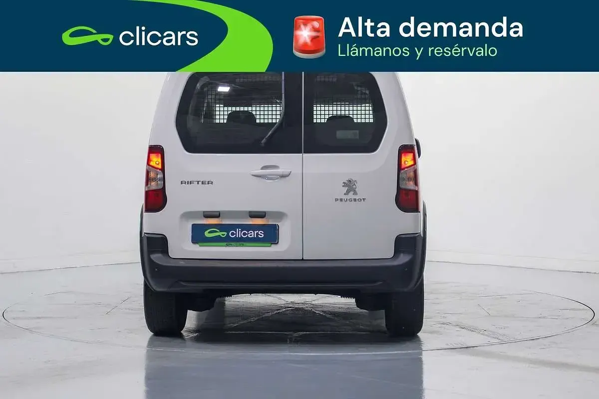 Usado Peugeot Rifter Business-Line 102 CV (75 kW) 2023 Blanco Monovolumen