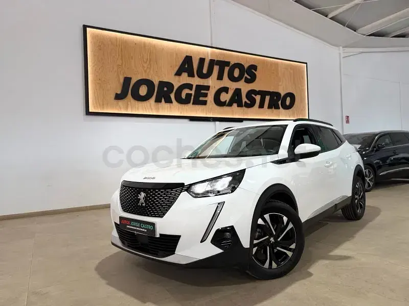 Usado Peugeot 2008 Allure 110 CV (80 kW) 2022 Blanco SUV