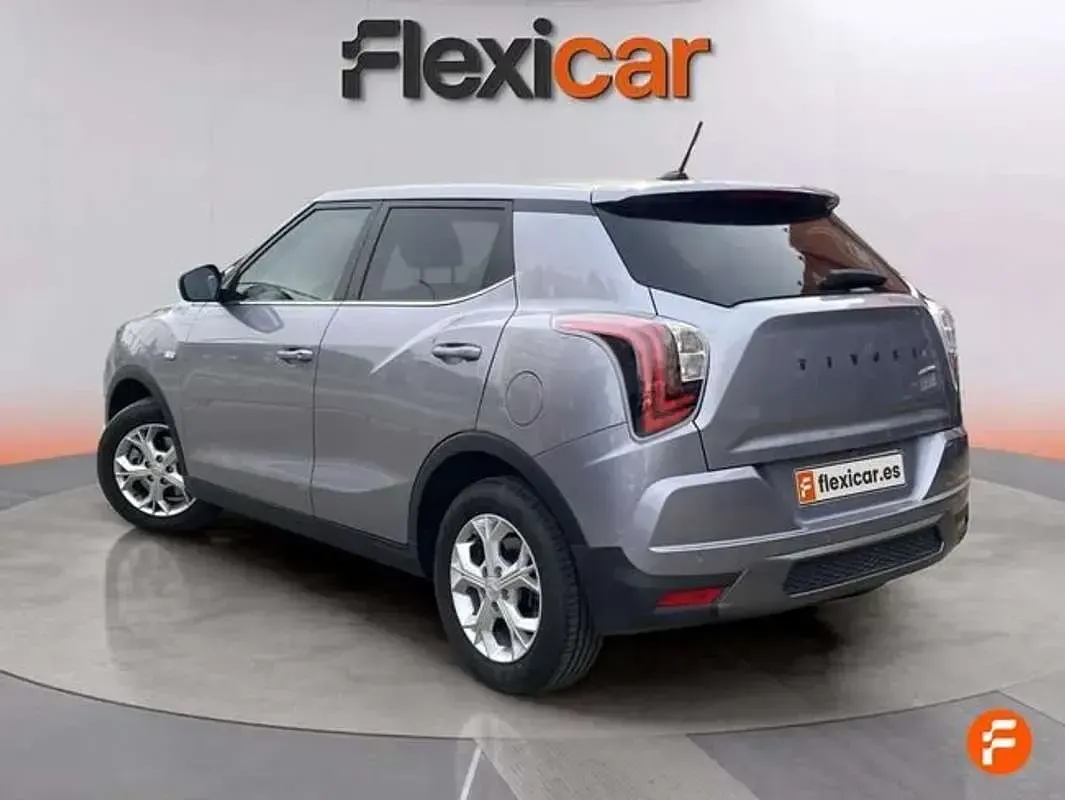 Usado SsangYong Tivoli 135 CV (99 kW) 2025 Gris SUV