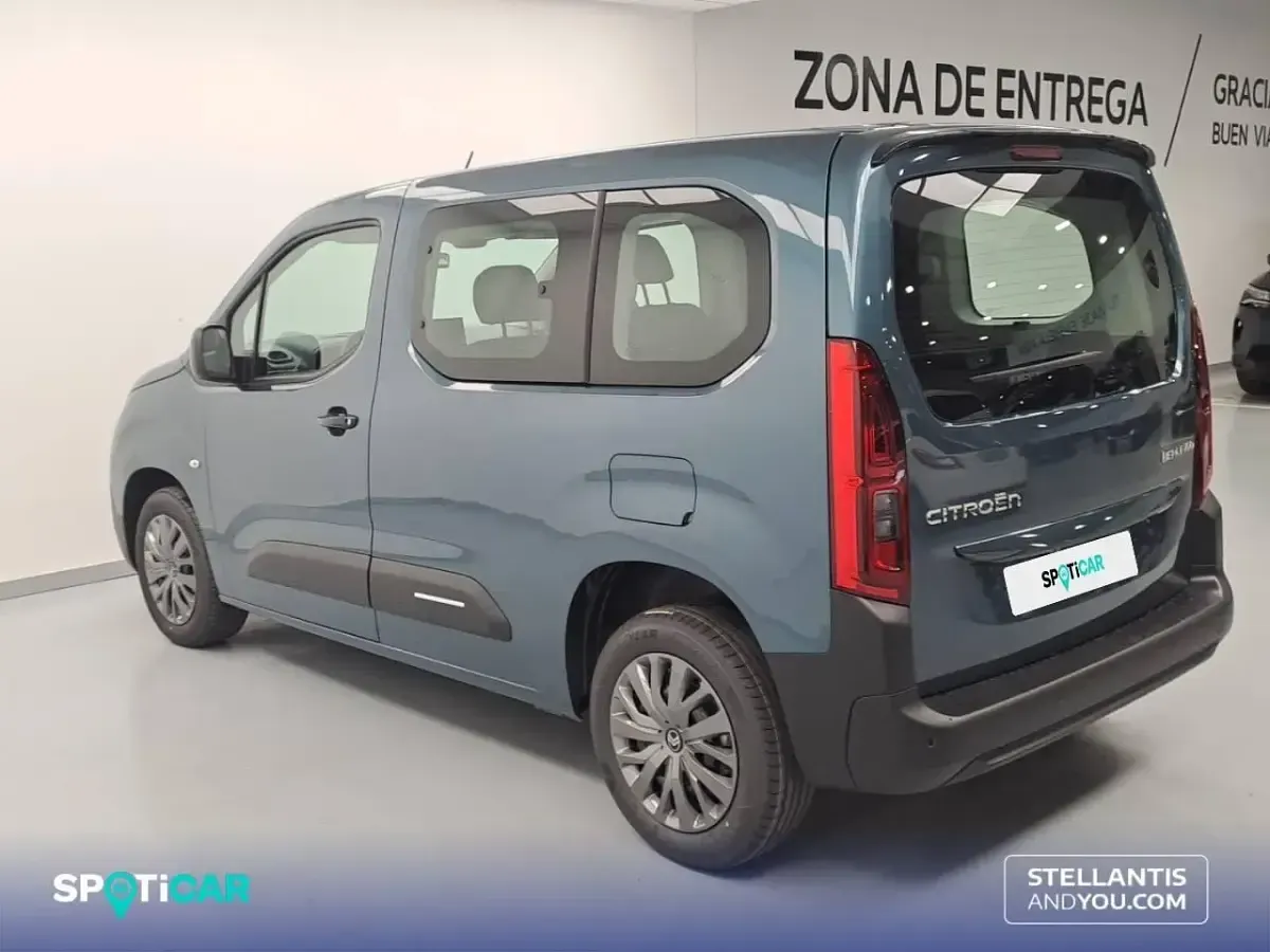 Usado Citroën Berlingo 102 HP (75 kW) 2025 Azul Monovolume