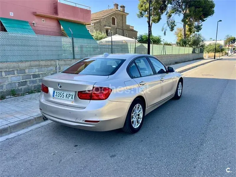Usado BMW 318 143 CV (105 kW) 2014 Beige Berlina