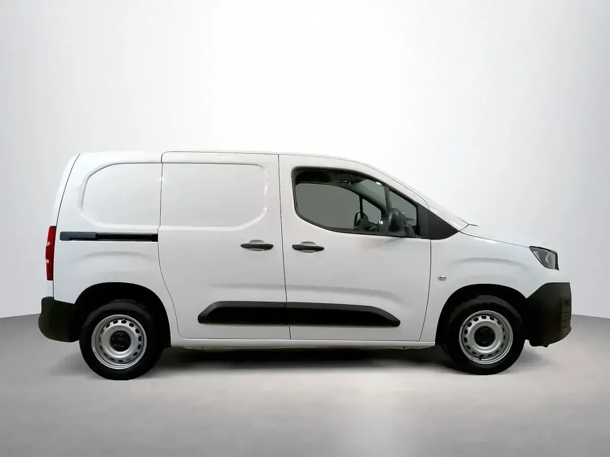 Usado Peugeot Partner S 102 CV (75 kW) 2022 Blanco Monovolumen
