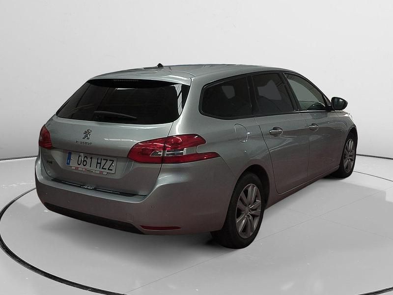 Usado Peugeot 308 Active 115 CV (84 kW) 2014 Gris