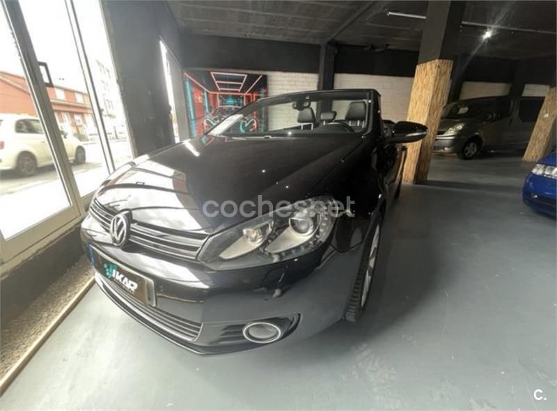 Usado VW Golf Cabriolet 140 CV (102 kW) 2012 Negro Descapotable