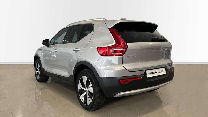 Usado Volvo XC40 Core 129 CV (94 kW) 2025 Gris SUV