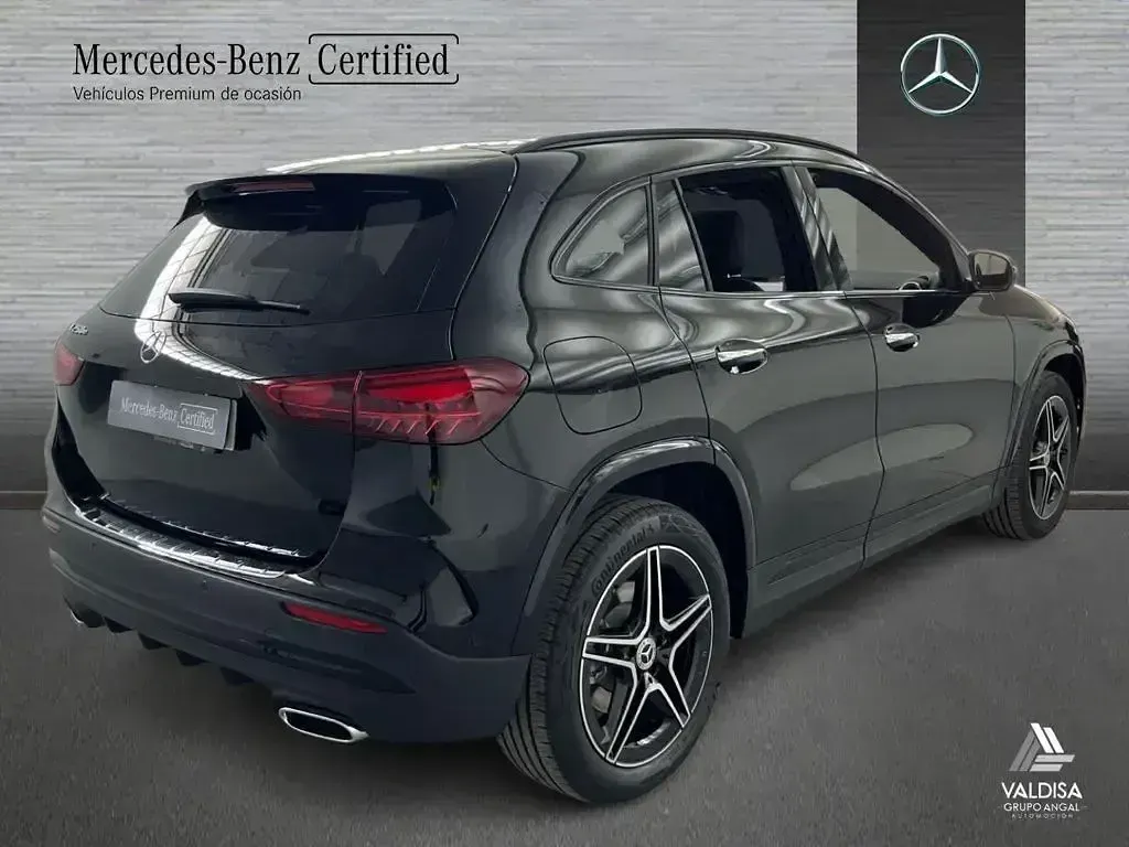 Usado Mercedes GLA250 218 CV (160 kW) 2026 Negro noche SUV