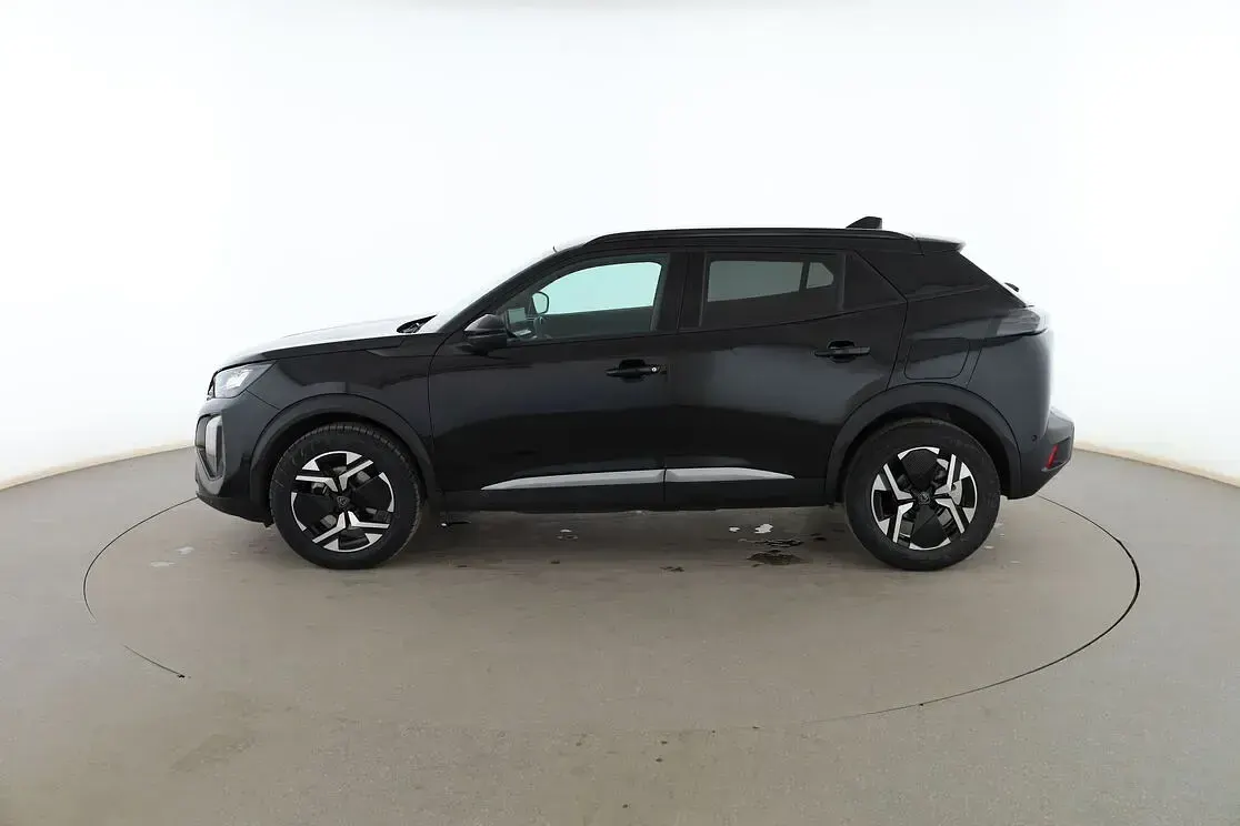 Usado Peugeot 2008 Allure 136 CV (100 kW) 2025 Negro SUV