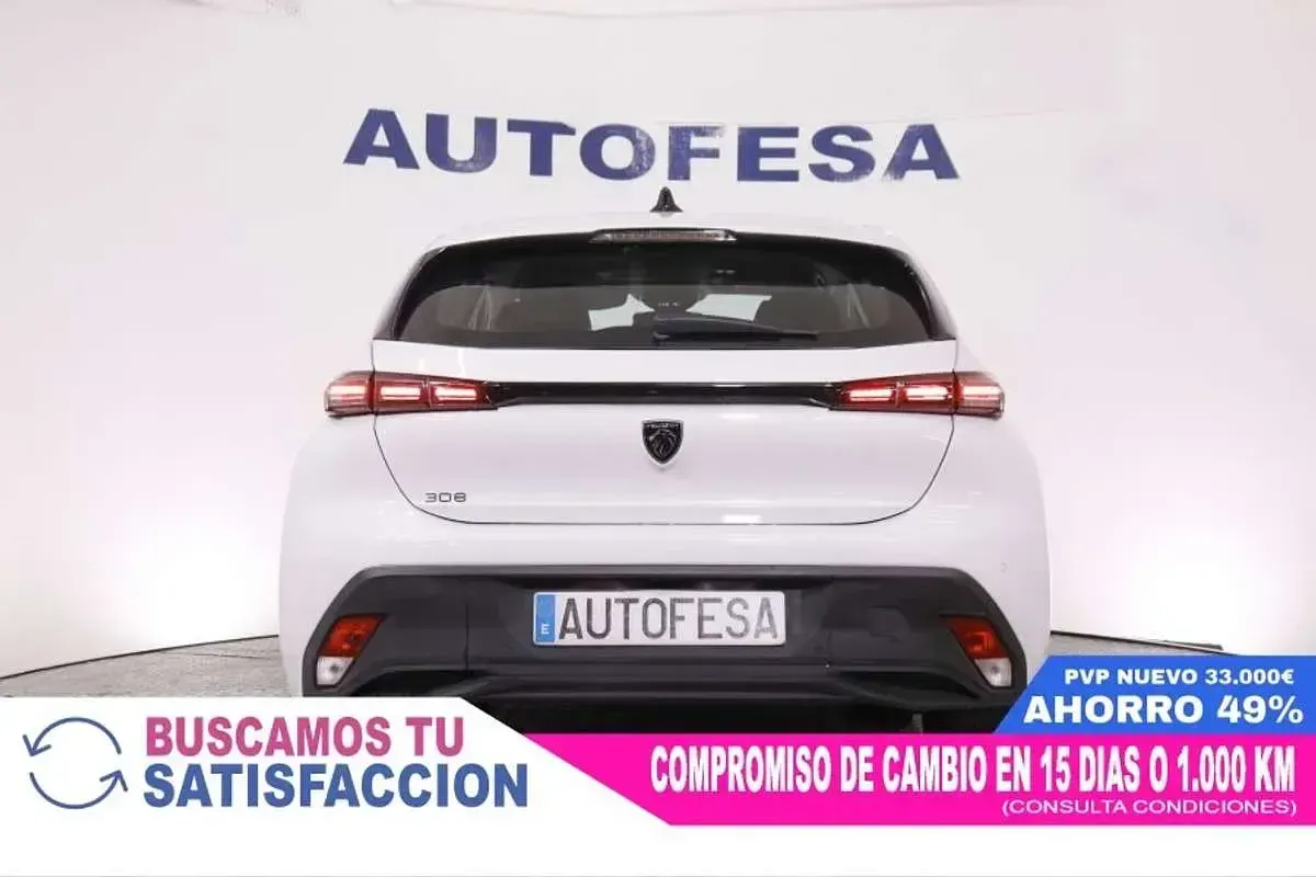 Usado Peugeot 308 Active 131 CV (96 kW) 2024 Blanco Berlina