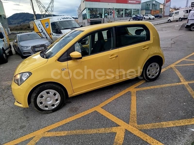 Usado Seat Mii Style 75 CV (55 kW) 2016 Amarillo Utilitario