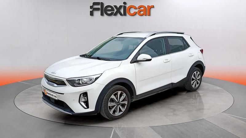 Usado Kia Stonic 101 CV (74 kW) 2021 Blanco SUV