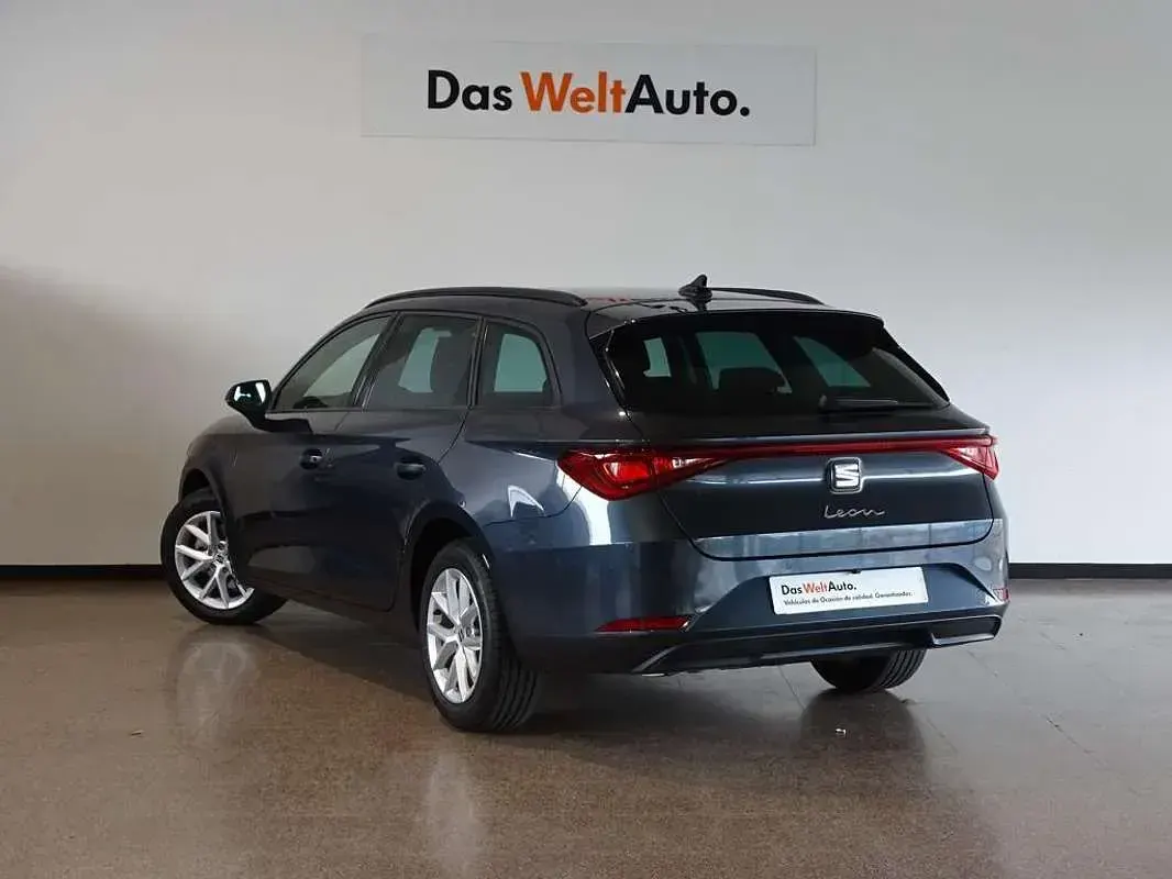 Usado Seat Leon ST Style 150 CV (110 kW) 2023 Gris Familiar