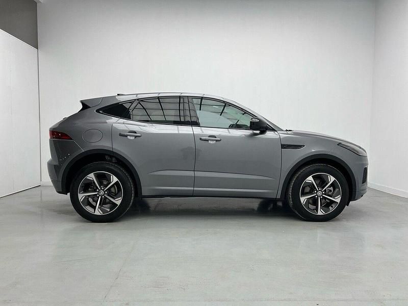 Usado Jaguar E-Pace R-Dynamic 204 CV (150 kW) 2023 Gris eiger grey 1df SUV