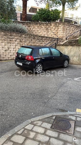 Usado VW Golf IV Highline 105 CV (77 kW) 2005 Negro Berlina