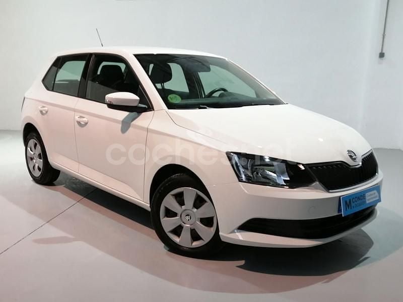 Blanco Usado 2017 Skoda Fabia Ambition Utilitario | 8900 € (Precio justo) - Imagen 1/4
