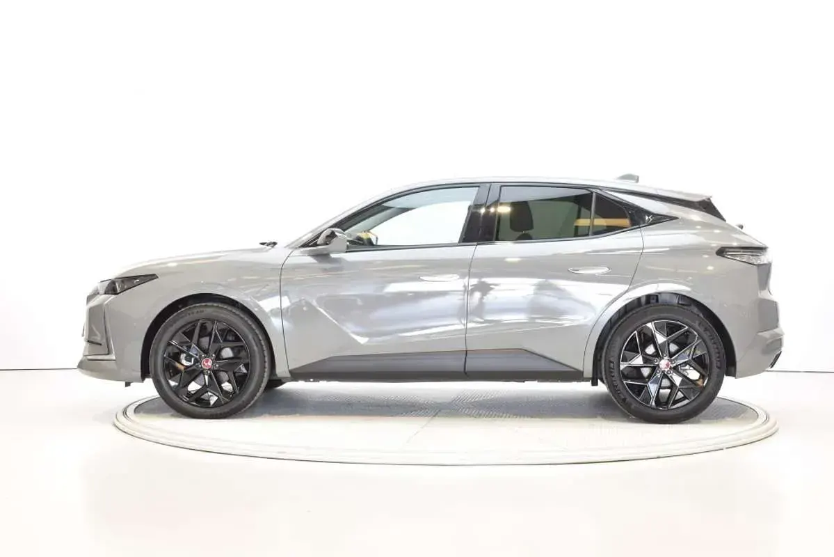 Usado DS Automobiles DS4 Performance 131 CV (96 kW) 2024 Gris SUV