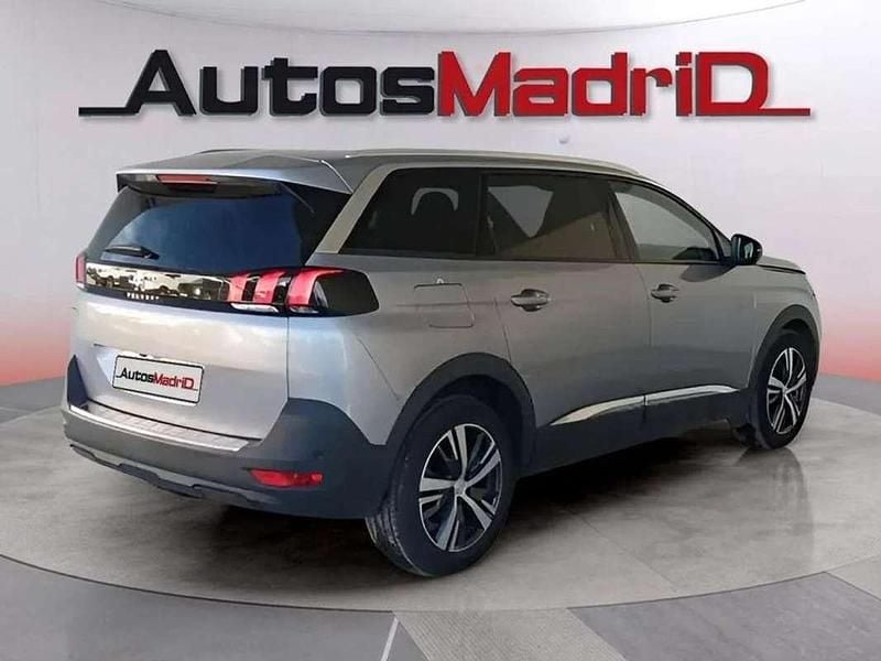 Usado Peugeot 5008 Allure 131 CV (96 kW) 2021 Gris SUV