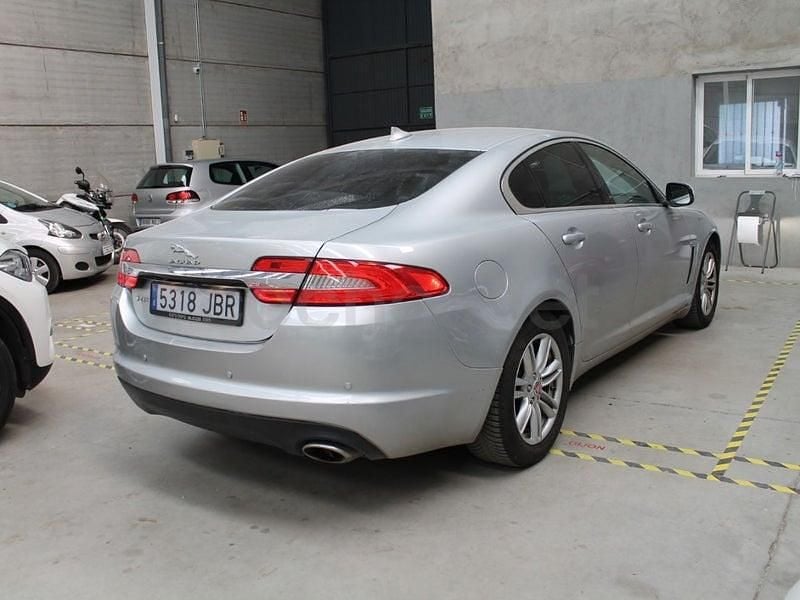 Usado Jaguar XF Luxury 200 CV (147 kW) 2014 Gris / plata Berlina