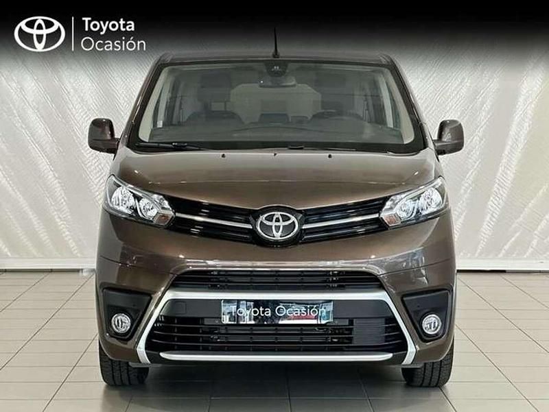 Usado Toyota Proace Advance 147 CV (108 kW) 2023 Marrón Monovolumen