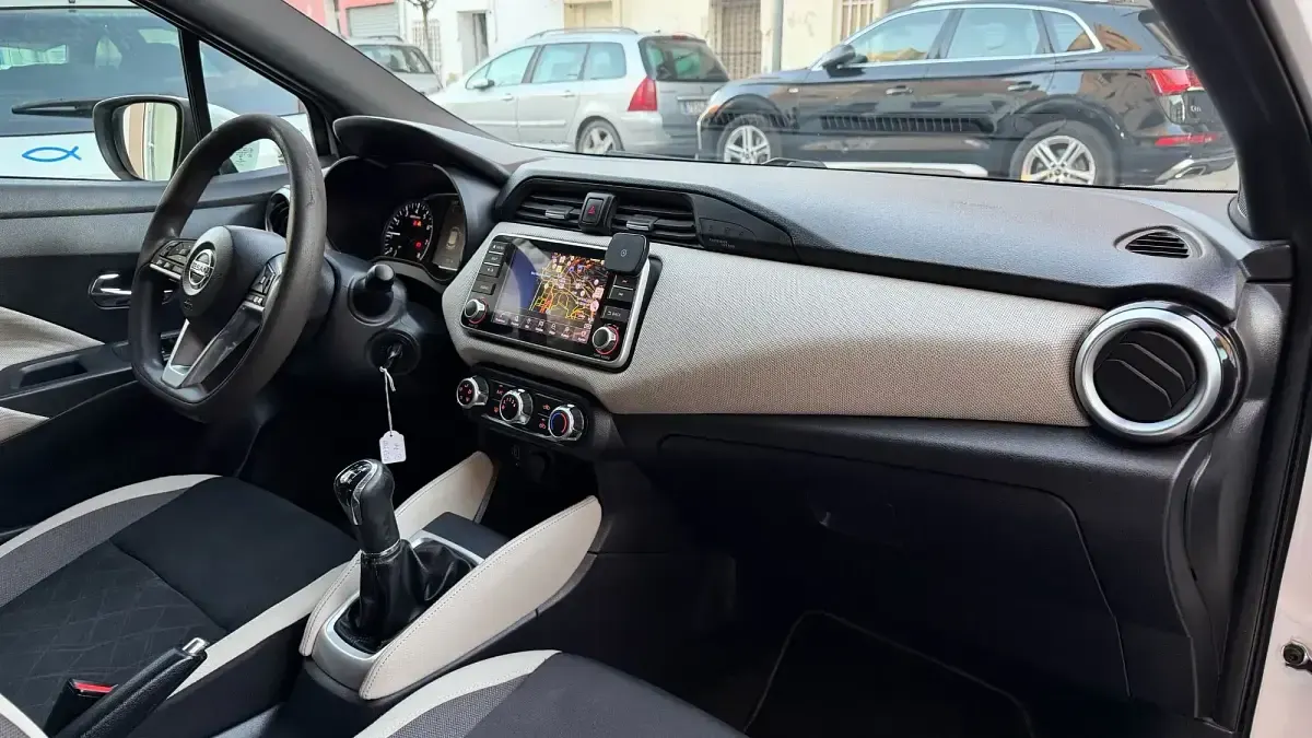 Usado Nissan Micra Acenta 100 CV (73 kW) 2018 Blanco Berlina