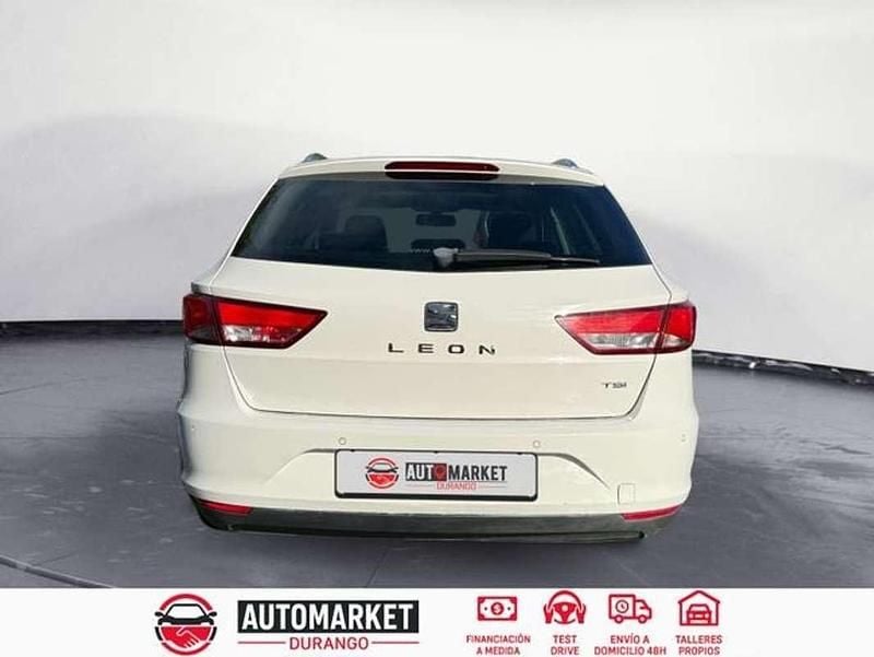 Usado Seat Leon ST Style 125 CV (91 kW) 2014 Blanco Familiar