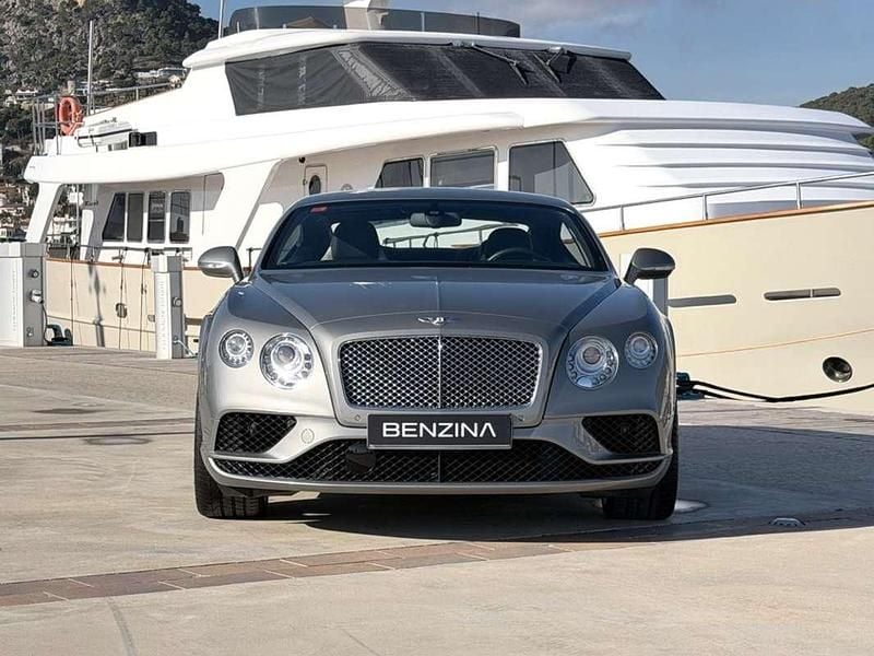 Usado Bentley Continental 507 CV (372 kW) 2016 Gris Coupe