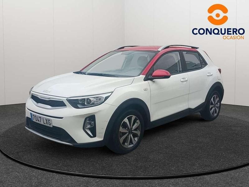 Usado Kia Stonic 84 CV (61 kW) 2022 Rojo SUV