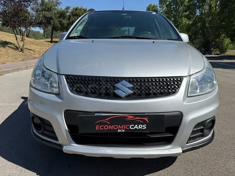 Usado Suzuki SX4 GL 120 CV (88 kW) 2014 Gris / plata SUV