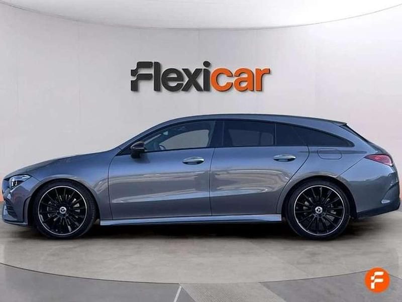 Usado Mercedes CLA200 Shooting Brake 163 CV (119 kW) 2019 Gris Familiar