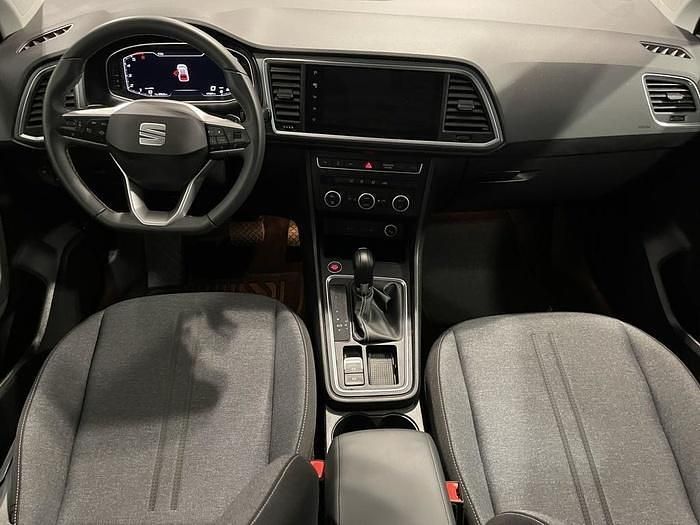 Usado Seat Ateca Style 150 CV (110 kW) 2025 Gris plata SUV