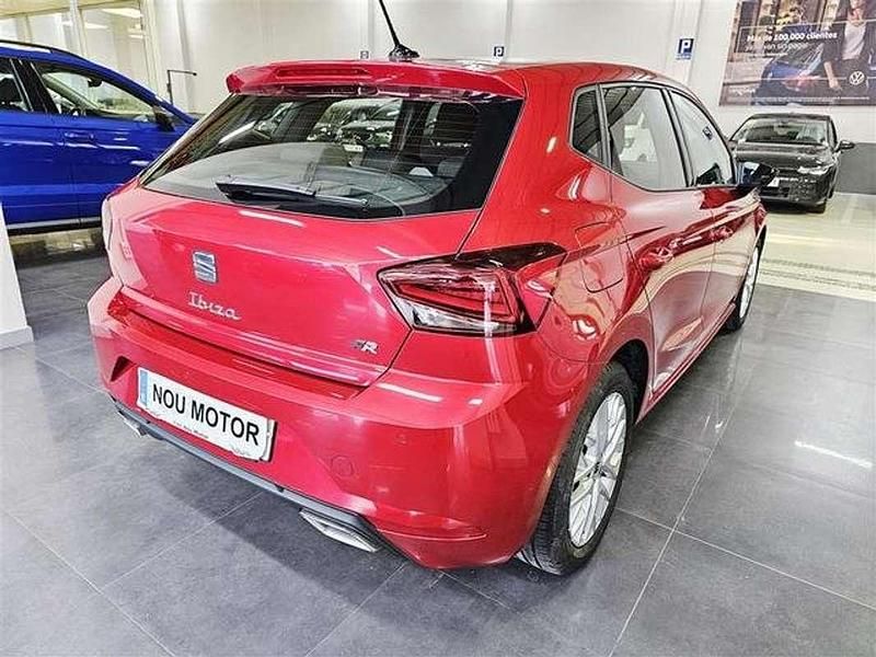 Usado Seat Ibiza FR 116 CV (85 kW) 2024 Rojo Utilitario
