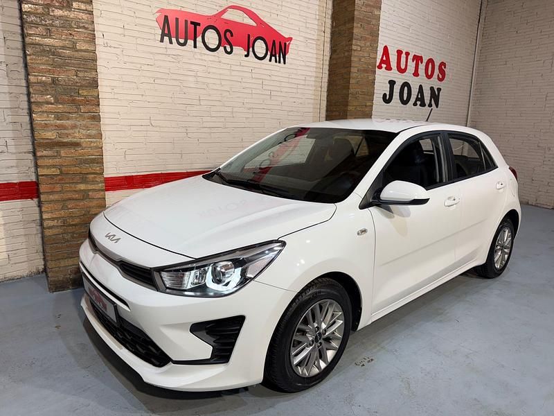 Usado Kia Rio 84 CV (61 kW) 2022 Blanco Berlina