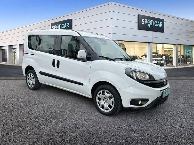 Usado Fiat Doblò 80 CV (58 kW) 2020 Blanco Monovolumen