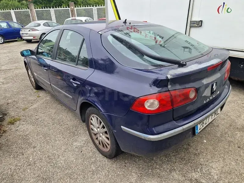 Usado Renault Laguna III Dynamique 130 CV (95 kW) 2007 Azul Berlina