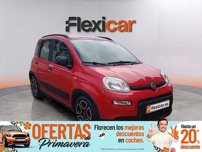 Usado Fiat Panda 70 CV (51 kW) 2022 Rojo Utilitario