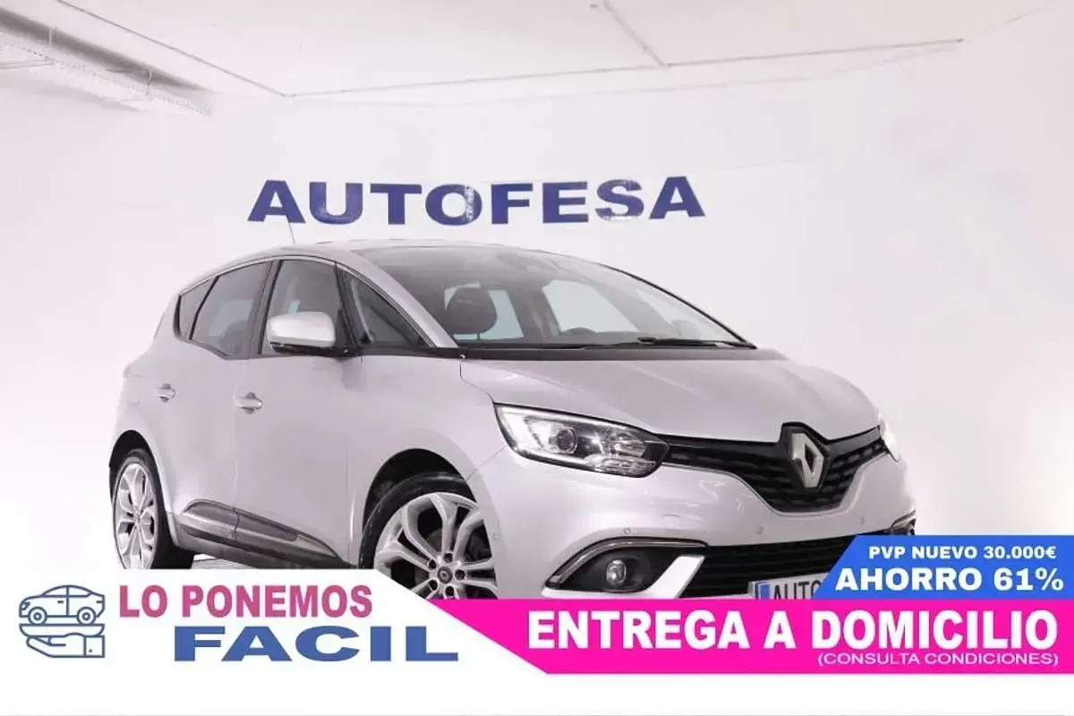 Usado Renault Scenic E-Tech Business 120 CV (88 kW) 2019 Gris Monovolumen