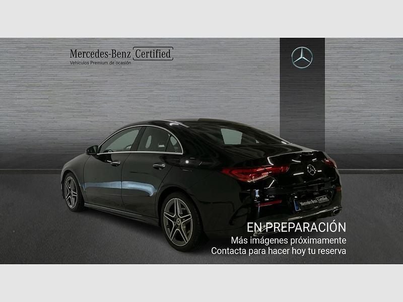 Usado Mercedes CLA200 AMG line 163 CV (119 kW) 2020 Nachtschwarz  unilack Berlina