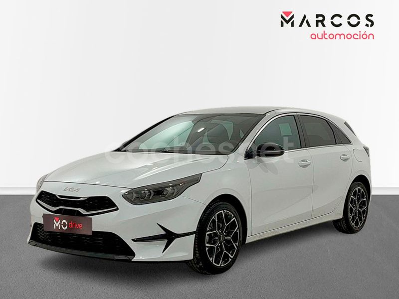 Blanco Usado 2024 Kia Ceed Style Berlina | 21.900 € (Caro) - Imagen 1/4