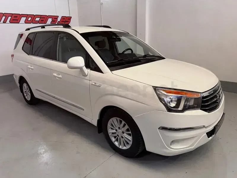Usado SsangYong Rodius 178 CV (130 kW) 2018 Blanco Monovolumen