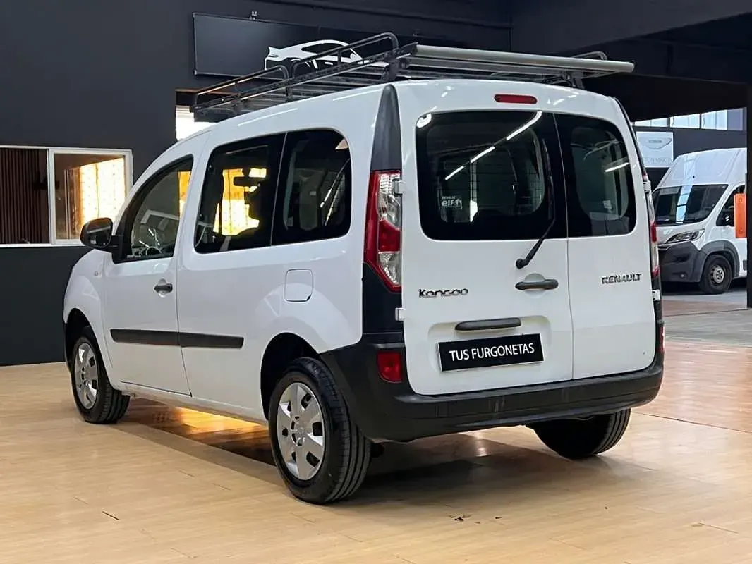 Usado Renault Kangoo 75 CV (55 kW) 2020 Blanco Monovolumen