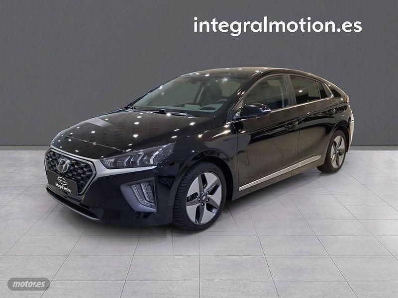 Usado Hyundai Ioniq 141 CV (103 kW) 2021 Negro Utilitario