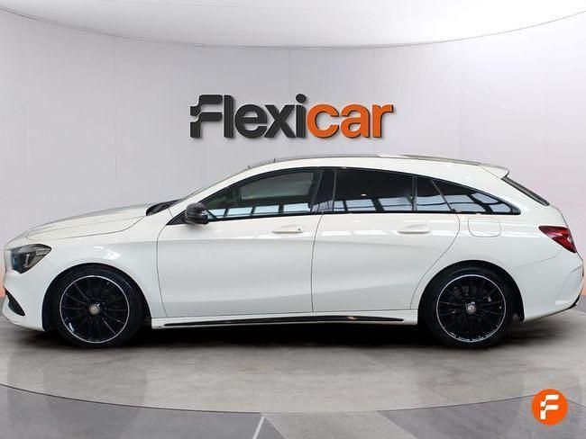 Usado Mercedes CLA200 Shooting Brake 136 CV (100 kW) 2017 Blanco Familiar