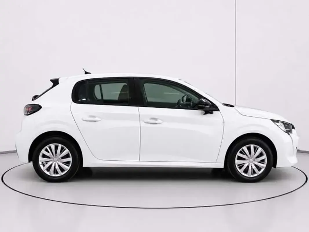 Usado Peugeot 208 Active 102 CV (75 kW) 2022 Blanco Utilitario