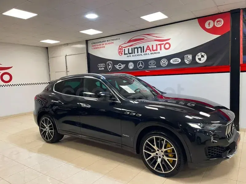 Usado Maserati Levante 430 CV (316 kW) 2017 Negro SUV