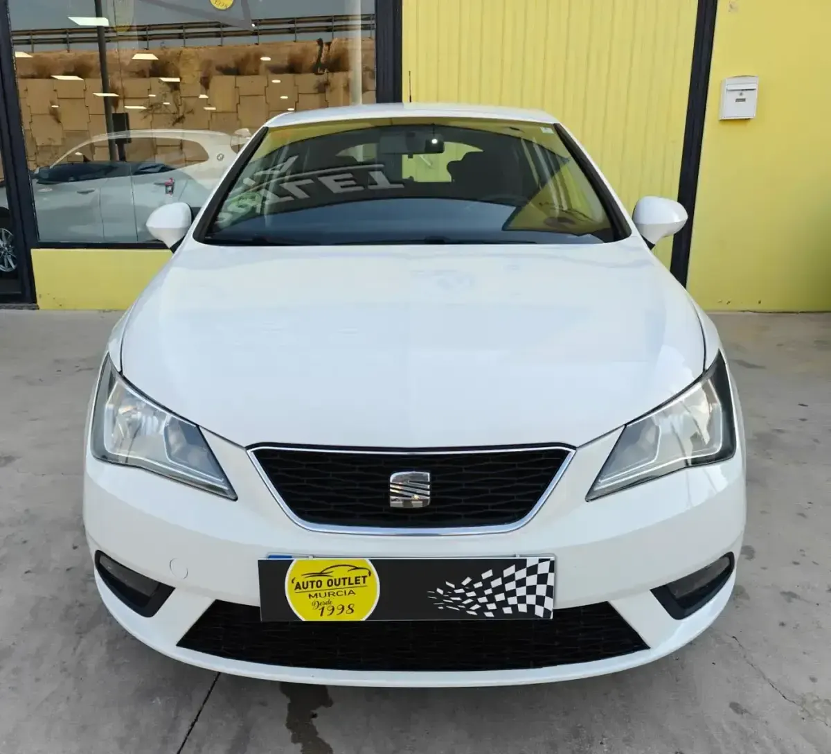 Usado Seat Ibiza Style 90 CV (66 kW) 2012 Blanco