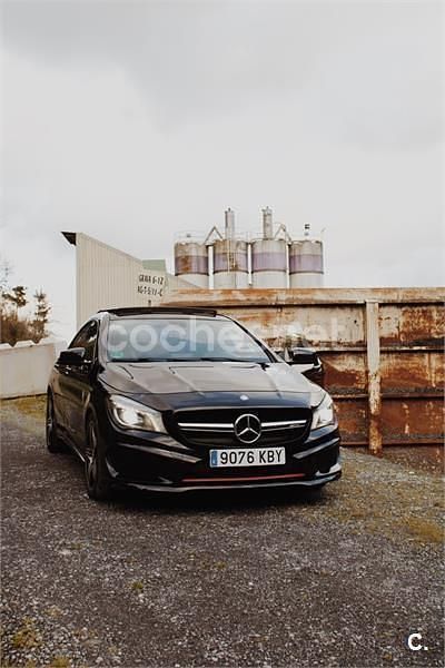 Negro Usado 2014 Mercedes CLA250 Berlina | 25.000 € (Un poco caro) - Imagen 1/4