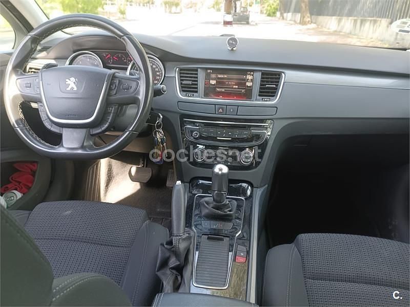 Usado Peugeot 508 Active 115 CV (84 kW) 2015 Negro Berlina