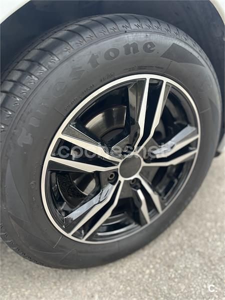 Usado Renault Clio IV LIMITED 75 CV (55 kW) 2018 Blanco Berlina