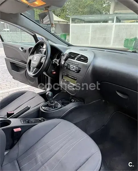 Usado Seat Leon Copa 105 CV (77 kW) 2011 Negro Utilitario